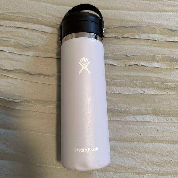 20 oz Coffee Mug with Flex Sip Lid | Hydro Flask - Picture 1 of 6